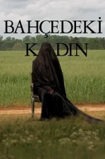 Bahçedeki Kadın Poster